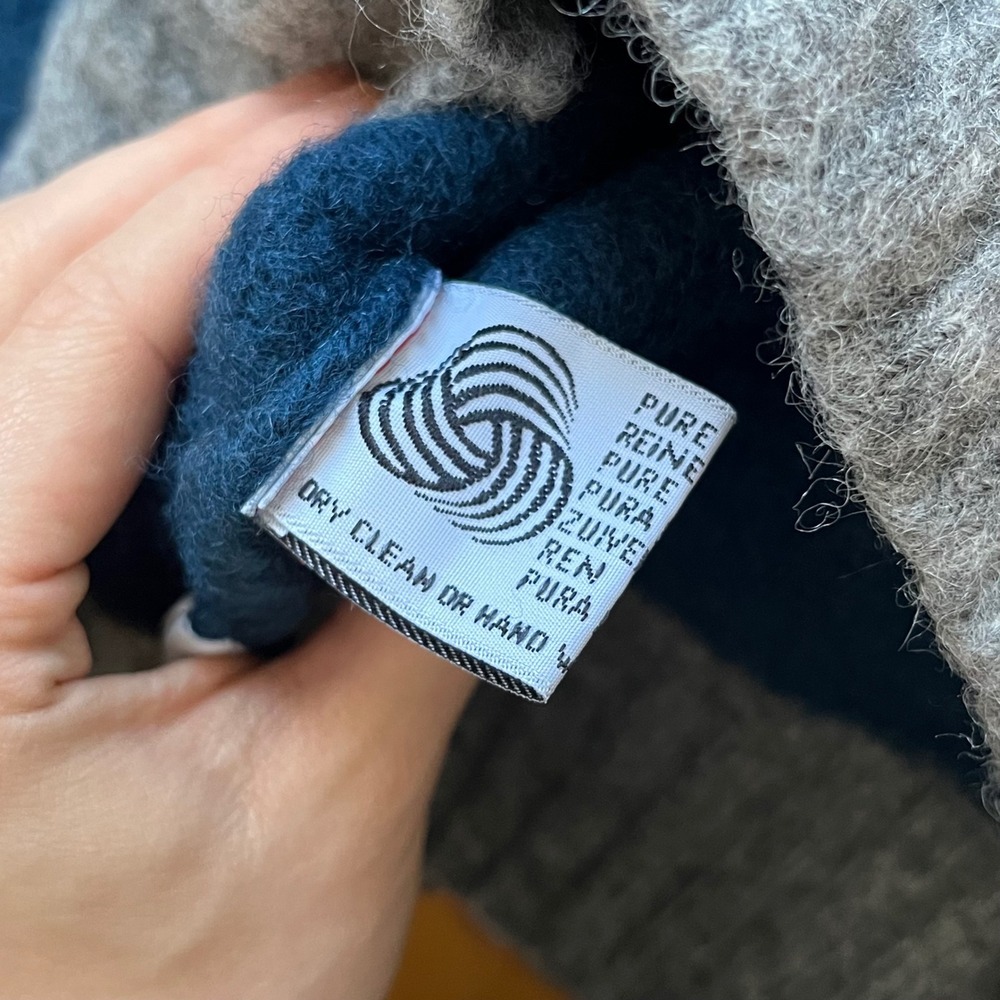 Diesel Knitwear V Neck Sweater Blue Grey Stripe Boys Size L. Felted. Shrunk - Picture 8 of 11